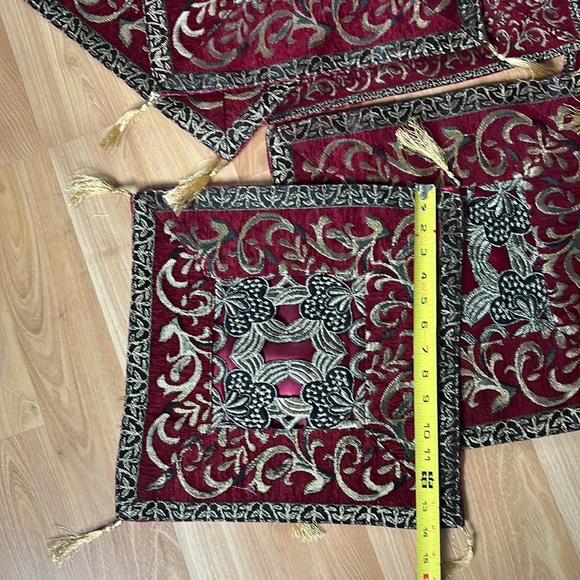 Ramadan Decorative Set of Pillow Cases and a Table Runner - Picture 6 of 16